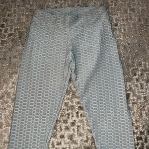 Unknown brand. Grey leggings. Bought from Amazon. New without tags.